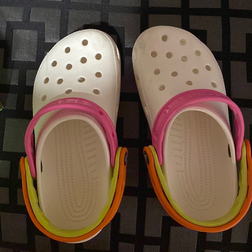 Crocs women’s size 7.. White/multi color, used but good condition